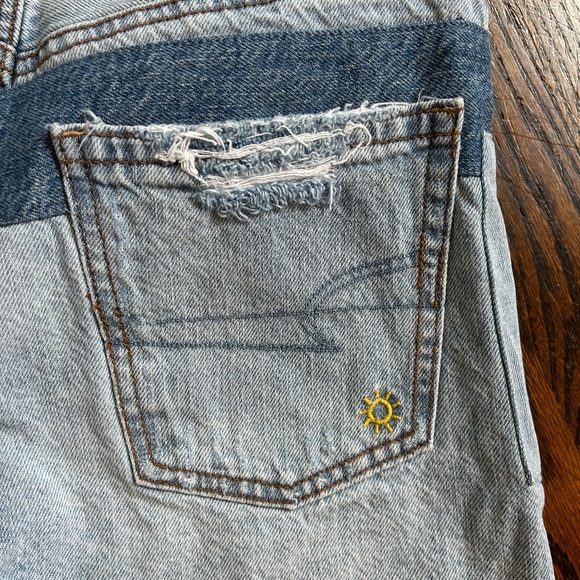 American Eagle Women’s Jean Sorts Size 6 - Picture 4 of 7